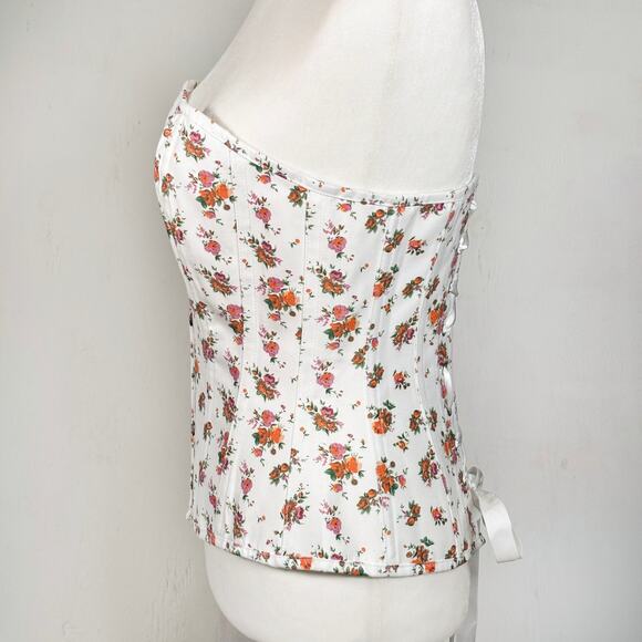 Corset Story Overbust Corset in White Floral Print | 6 - Picture 2 of 11
